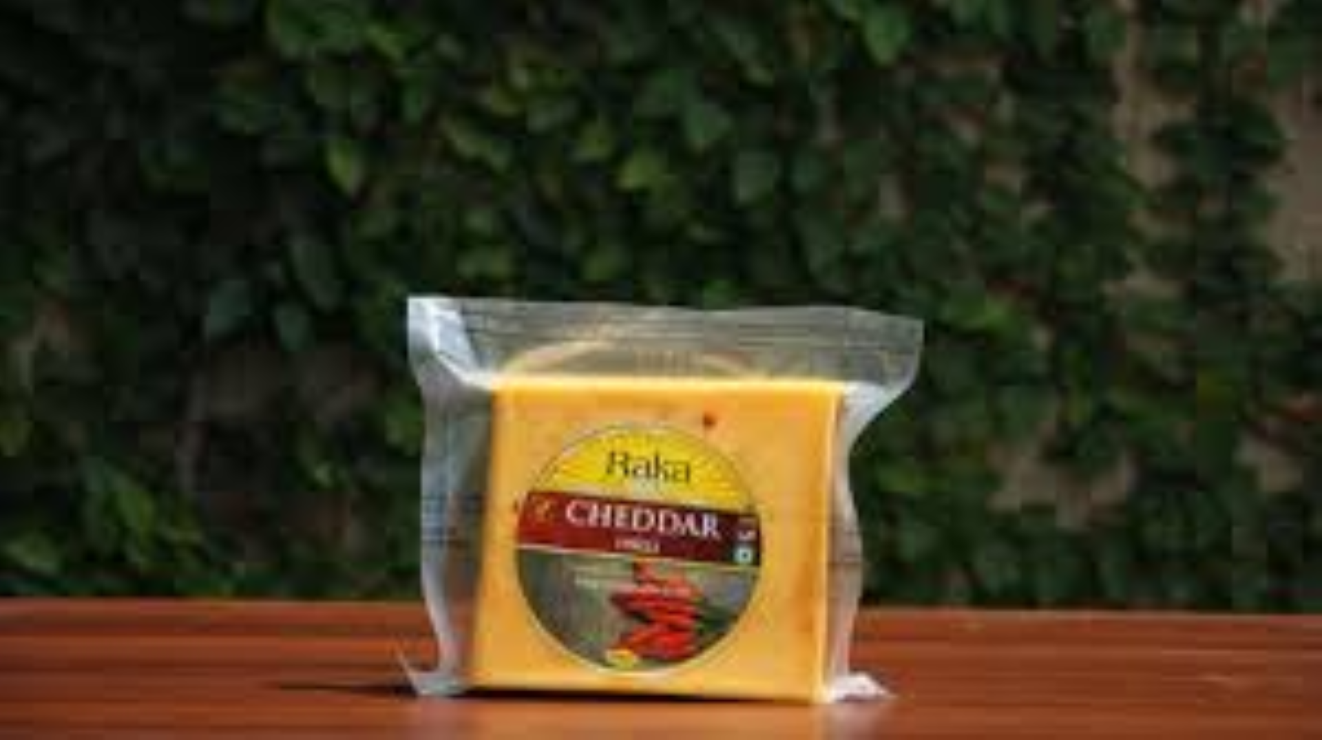 RAKA CHEDDAR CHILLI 250G